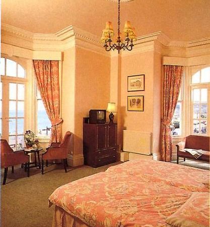 Ambassador Hotel Λαντούντνο Δωμάτιο φωτογραφία